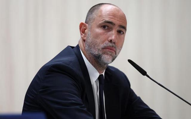 彩的表演, entit, amp